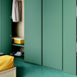 Armario de dormitorio juvenil12f-0009 color verde y madera vista de detalle
