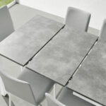 Mesa de cocina extensible 15b-0004 blanco y gris vista de detalle abierta