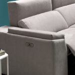 Sofá chaise longue 10b-0007 color gris vista detalle brazo